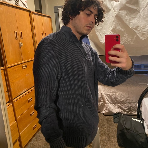 Large Lucky brand men’s blue sweater - Picture 4 of 5